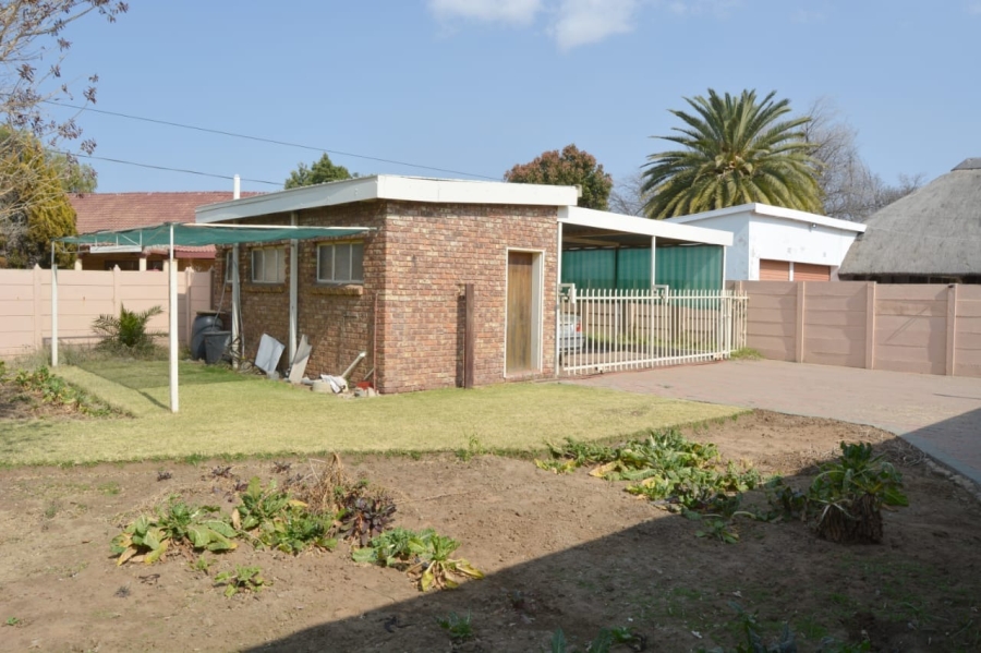 4 Bedroom Property for Sale in Riebeeckstad Free State